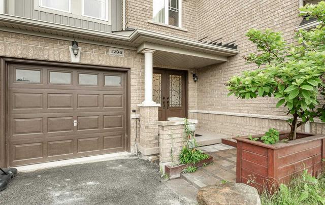 1296 Costigan Rd, House attached with 3 bedrooms, 4 bathrooms and 3 parking in Milton ON | Image 23