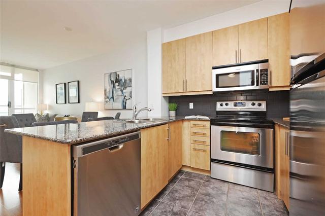 203 - 88 Broadway Ave, Condo with 1 bedrooms, 1 bathrooms and 1 parking in Toronto ON | Image 2