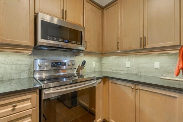 th2 - 1 Rean Dr, Townhouse with 2 bedrooms, 3 bathrooms and 2 parking in Toronto ON | Image 8