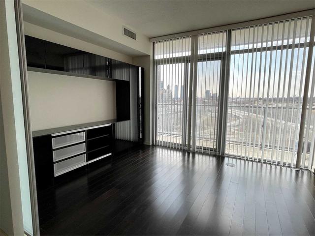 1007 - 105 The Queensway Ave, Condo with 1 bedrooms, 1 bathrooms and 1 parking in Toronto ON | Image 7