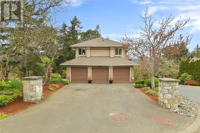 6782 Greig Crt, House detached with 3 bedrooms, 4 bathrooms and 6 parking in Central Saanich BC | Image 65