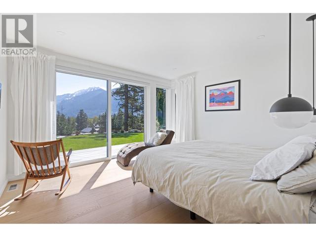 1764 Pinewood Drive, House detached with 5 bedrooms, 5 bathrooms and 5 parking in Pemberton BC | Image 12