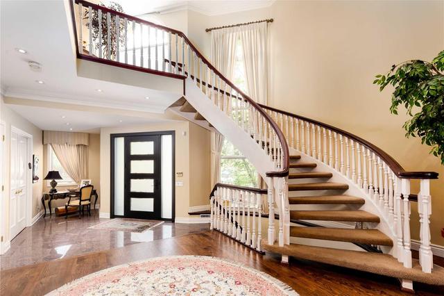 25 Redmount Rd, House detached with 5 bedrooms, 6 bathrooms and 2 parking in Toronto ON | Image 2