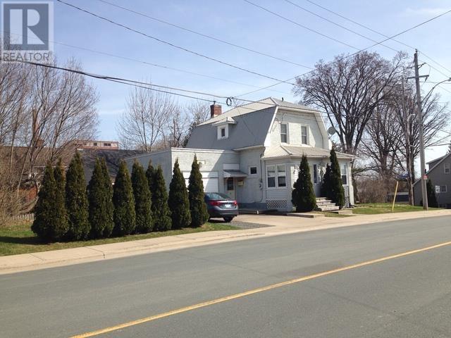 78 Church St, House detached with 3 bedrooms, 1 bathrooms and null parking in Sault Ste. Marie ON | Card Image