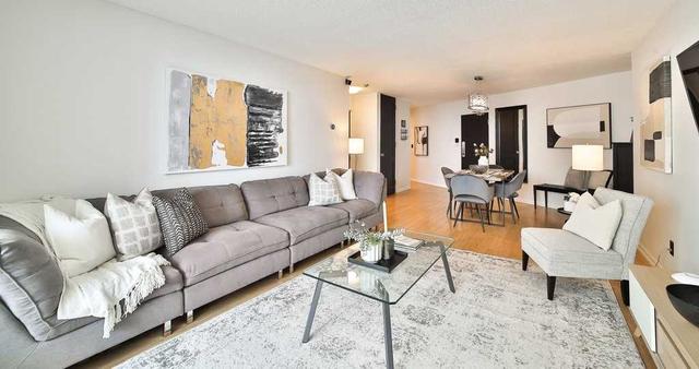1304 - 250 Queens Quay W, Condo with 1 bedrooms, 1 bathrooms and 1 parking in Toronto ON | Image 24