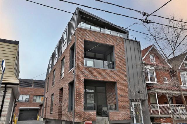 14 - 50 Bartlett Ave, Townhouse with 2 bedrooms, 3 bathrooms and 1 parking in Toronto ON | Image 1