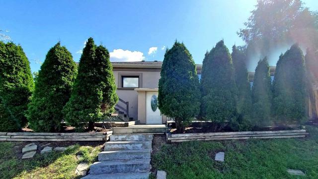 27 Waltham Dr, House detached with 3 bedrooms, 2 bathrooms and 5 parking in Toronto ON | Image 30