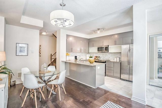 8 - 7 Brighton Pl, House attached with 3 bedrooms, 3 bathrooms and 2 parking in Vaughan ON | Image 3