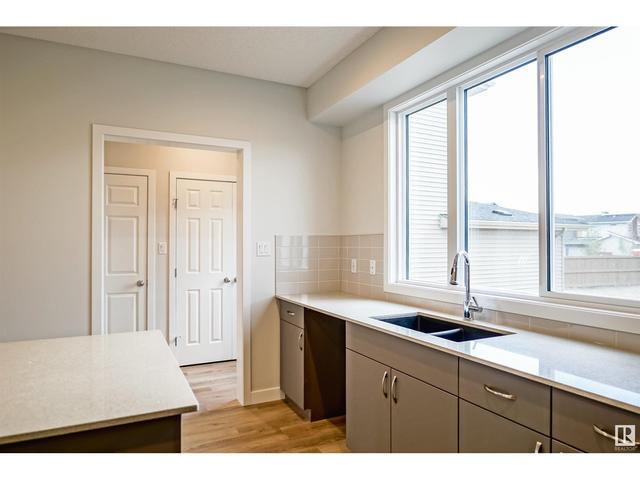 18010 70a St Nw, House detached with 3 bedrooms, 2 bathrooms and null parking in Edmonton AB | Image 11