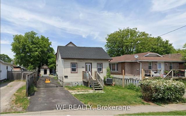 228 Toronto Ave, House detached with 3 bedrooms, 2 bathrooms and 4 parking in Oshawa ON | Image 1