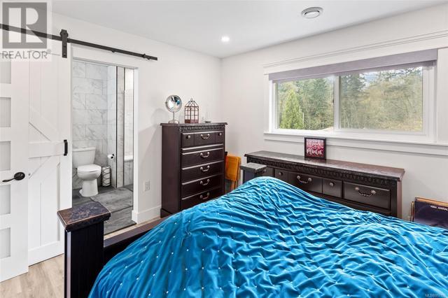 619 Sandra Pl, House detached with 5 bedrooms, 4 bathrooms and 5 parking in Langford BC | Image 14