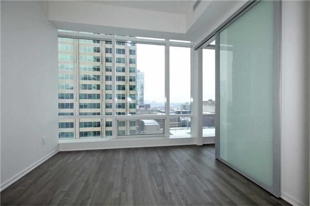 1101 - 1 Bloor St E, Condo with 2 bedrooms, 2 bathrooms and 1 parking in Toronto ON | Image 13