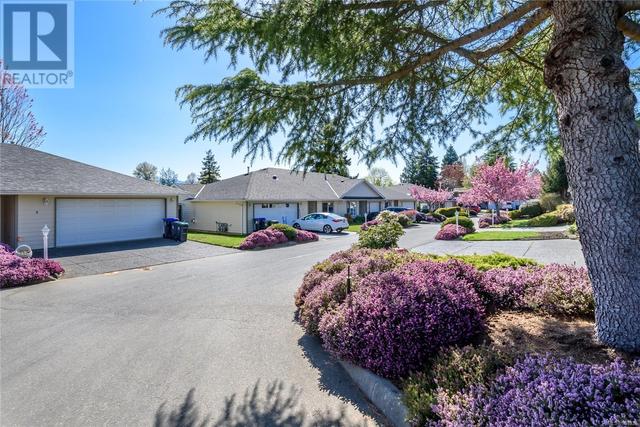 8 - 417 Heather Crt, House attached with 2 bedrooms, 2 bathrooms and 2 parking in Comox BC | Image 36