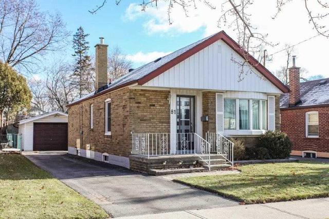 81 Presley Ave, House detached with 2 bedrooms, 1 bathrooms and 4 parking in Toronto ON | Image 1