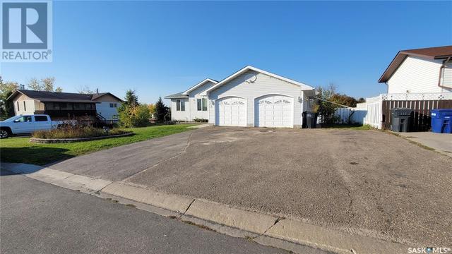 5 Marion Crescent, House detached with 4 bedrooms, 3 bathrooms and null parking in Meadow Lake SK | Image 42