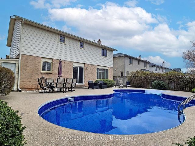 510 Mathewman Cres, House detached with 4 bedrooms, 3 bathrooms and 4 parking in Burlington ON | Image 29