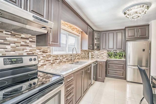 152 Canlish Rd, House detached with 3 bedrooms, 3 bathrooms and 4 parking in Toronto ON | Image 5