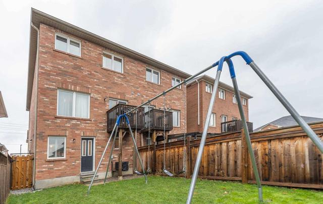 59 D'amato Cres, House semidetached with 3 bedrooms, 4 bathrooms and 2 parking in Vaughan ON | Image 16