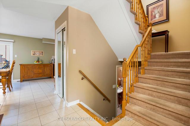 296 Marble Pl, House attached with 3 bedrooms, 3 bathrooms and 3 parking in Newmarket ON | Image 27