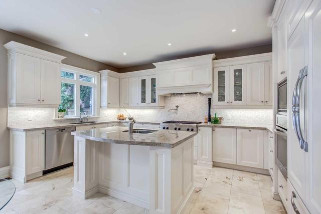 132 York Mills Rd, House detached with 4 bedrooms, 6 bathrooms and 4 parking in Toronto ON | Image 11