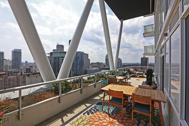 2410 - 101 Erskine Ave, Condo with 2 bedrooms, 3 bathrooms and 2 parking in Toronto ON | Image 1
