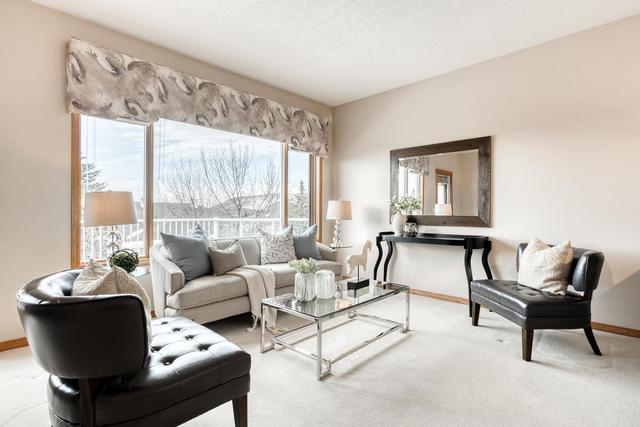 8 Eagleview Gate, Home with 3 bedrooms, 2 bathrooms and 4 parking in Calgary AB | Image 8