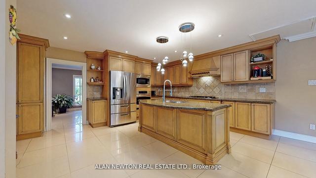 15 Laureleaf Rd, House detached with 4 bedrooms, 5 bathrooms and 8 parking in Markham ON | Image 9