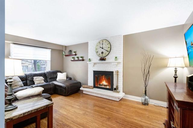 113 Stiver Dr, House detached with 4 bedrooms, 3 bathrooms and 8 parking in Newmarket ON | Image 35