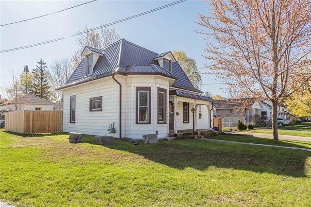 59 Cedar Street, House detached with 3 bedrooms, 1 bathrooms and null parking in Aylmer ON | Image 1