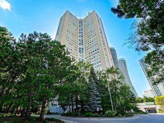 1903 - 3650 Kaneff Cres, Condo with 3 bedrooms, 2 bathrooms and 2 parking in Mississauga ON | Image 12
