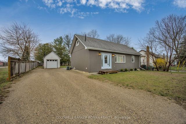 6084 County Road 13 Adjala Rd, House detached with 3 bedrooms, 2 bathrooms and 7 parking in Adjala Tosorontio ON | Image 1