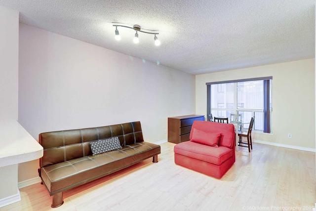 809 - 7 Carlton St, Condo with 1 bedrooms, 1 bathrooms and 1 parking in Toronto ON | Image 3