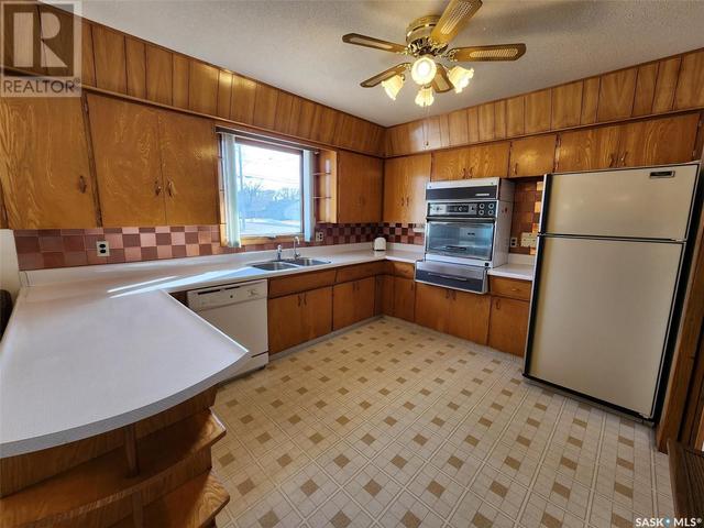 900 Wolseley Avenue, House detached with 3 bedrooms, 3 bathrooms and null parking in Grenfell SK | Image 11