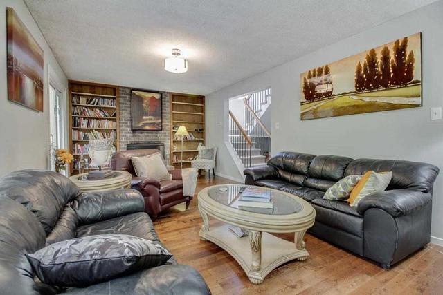 52 Bridlewood Dr, House detached with 3 bedrooms, 3 bathrooms and 2 parking in Hamilton ON | Image 5
