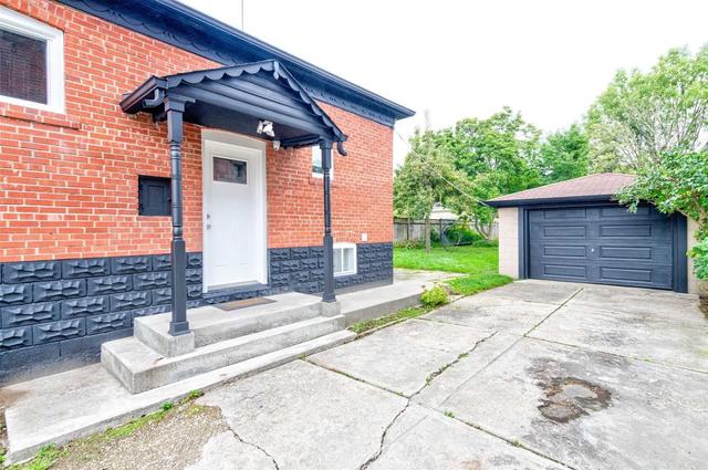 1033 Haig Blvd, House detached with 3 bedrooms, 2 bathrooms and 5 parking in Mississauga ON | Image 17