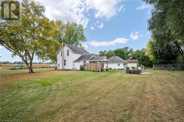 9398 Glendon Drive, House detached with 4 bedrooms, 1 bathrooms and 11 parking in Strathroy Caradoc ON | Image 29