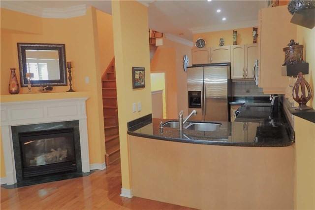 5 English Garden Way, Townhouse with 3 bedrooms, 5 bathrooms and 2 parking in Toronto ON | Image 2