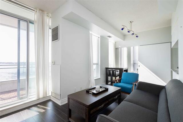 923 - 230 Queens Quay W, Condo with 1 bedrooms, 1 bathrooms and 1 parking in Toronto ON | Image 27