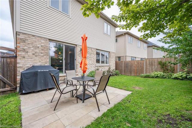 228 Falconridge Drive, House detached with 4 bedrooms, 2 bathrooms and 4 parking in Kitchener ON | Image 44