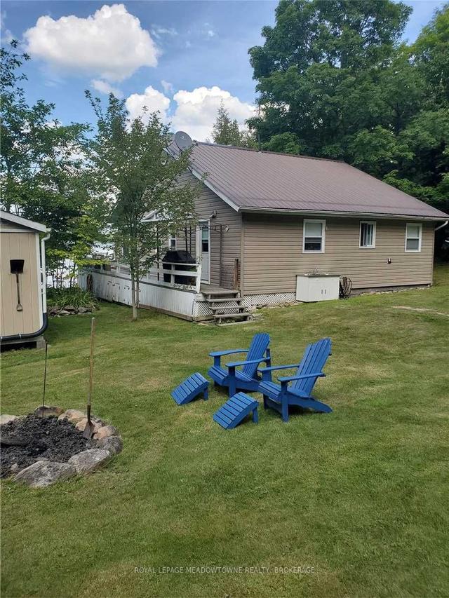 35 Pigeon Lake, House detached with 3 bedrooms, 1 bathrooms and 2 parking in Parry Sound, Unorganized, Centre Part ON | Image 10
