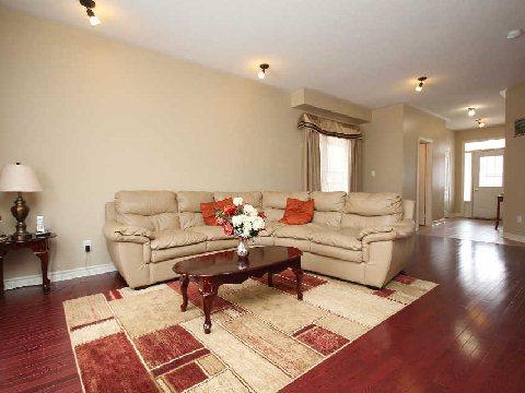 22 Chalkfarm Cres, House detached with 4 bedrooms, 3 bathrooms and 4 parking in Brampton ON | Image 4
