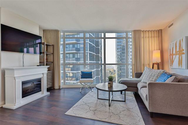 1904 - 5 Valhalla Inn Rd, Condo with 2 bedrooms, 2 bathrooms and 1 parking in Toronto ON | Image 2