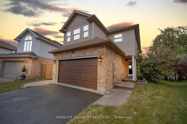 82 Chateau Cres, House detached with 3 bedrooms, 3 bathrooms and 7 parking in Cambridge ON | Image 23