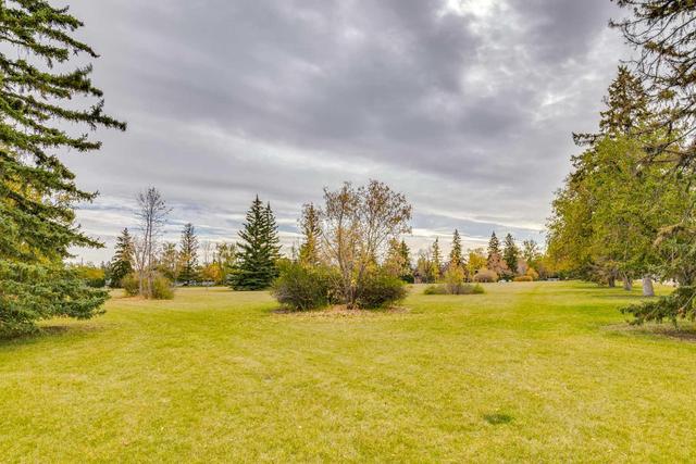 11 Mackay Drive Sw, House detached with 4 bedrooms, 3 bathrooms and 4 parking in Calgary AB | Image 50