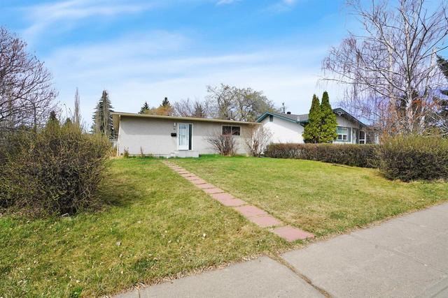 14 Scott Street, House detached with 3 bedrooms, 1 bathrooms and 2 parking in Red Deer AB | Image 1
