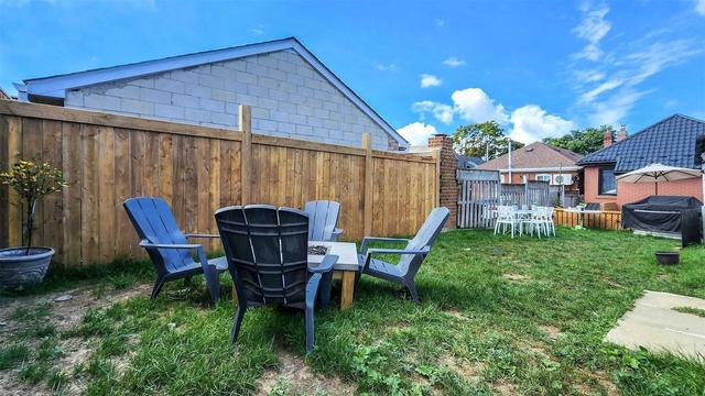 11 Ronald Ave, House detached with 2 bedrooms, 2 bathrooms and 1 parking in Toronto ON | Image 22