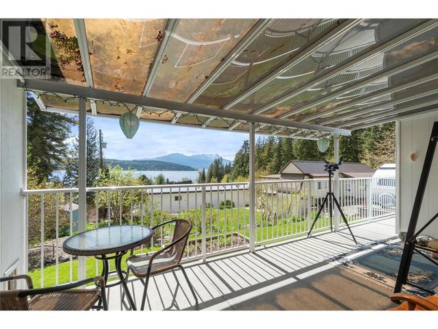 4 - 3959 Sunnybrae Canoe Point Road, House other with 3 bedrooms, 1 bathrooms and 4 parking in Columbia Shuswap C BC | Image 38