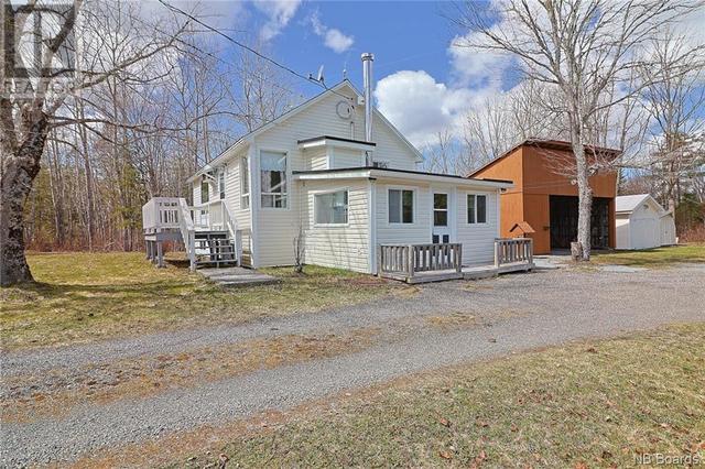 6769 - 101 Route, House detached with 3 bedrooms, 1 bathrooms and null parking in Petersville NB | Image 1