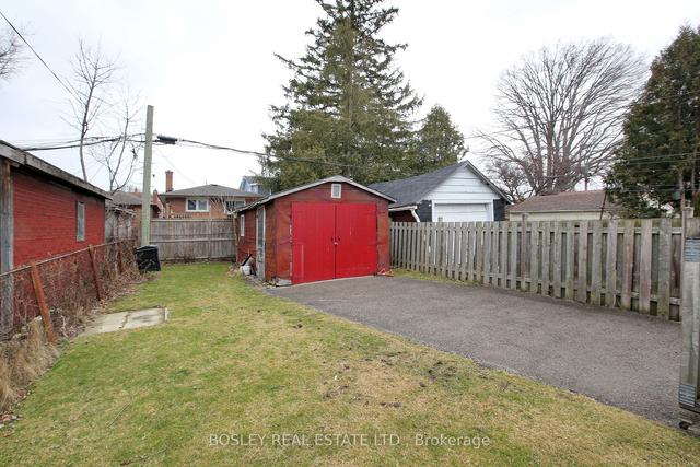 32 Pendeen Ave, House detached with 2 bedrooms, 1 bathrooms and 2 parking in Toronto ON | Image 6