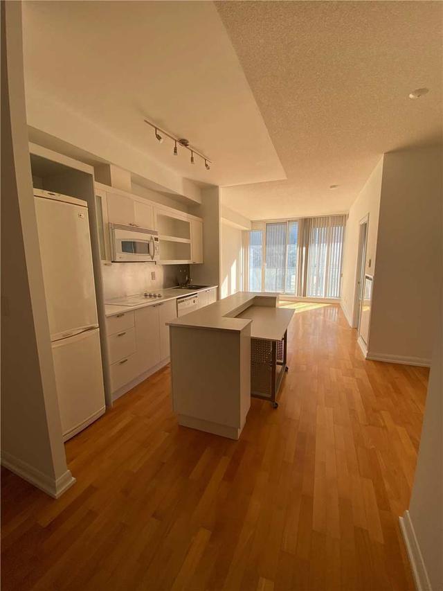 1510 - 111 Elizabeth St, Condo with 1 bedrooms, 2 bathrooms and 1 parking in Toronto ON | Image 12